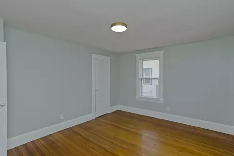 Bedroom - 39 E Alvord St, Springfield, MA 01108 photo 7 of 13