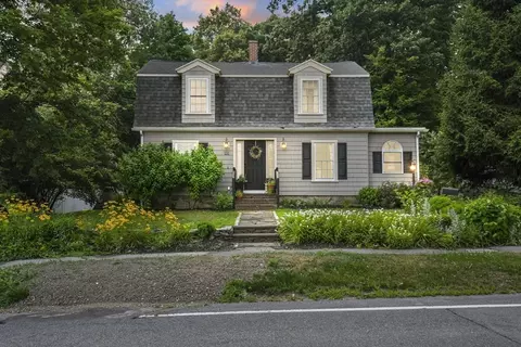95 Central St, Georgetown, MA 01833