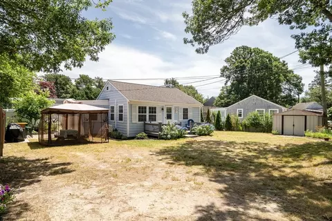 Exterior - 3 Toms Path, Dennis, MA 02639 photo 6 of 8