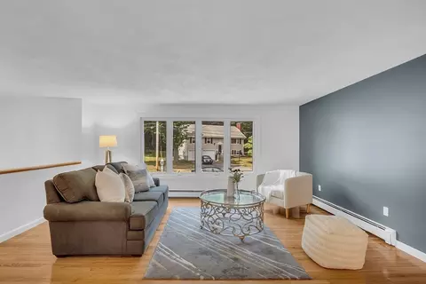 10 Arrow Cir, Reading, MA 01867 photo 5