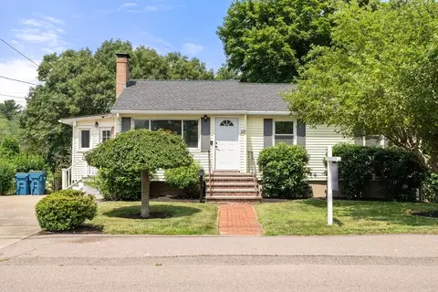 129 Norfolk, Canton, MA 02021 photo 2