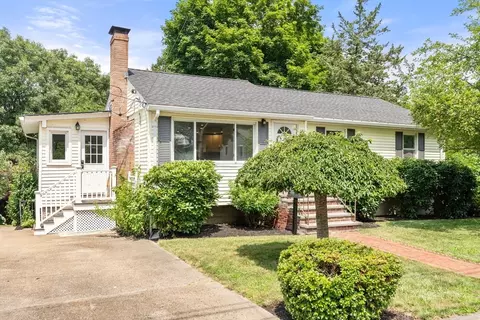 129 Norfolk, Canton, MA 02021 photo 3