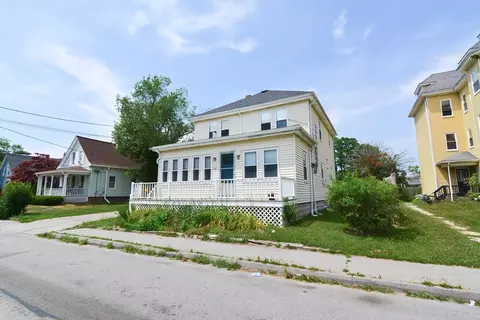 24 Monroe St, Taunton, MA 02780