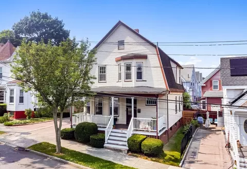 42 Burrill Ave, Lynn, MA 01902