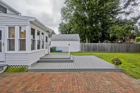 37 Monroe St, Chicopee, MA 01020 photo 21
