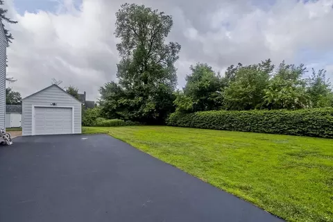 37 Monroe St, Chicopee, MA 01020 photo 23