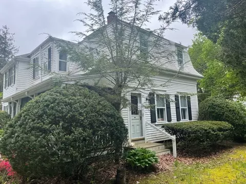 555 Main St, Barnstable, MA 02635