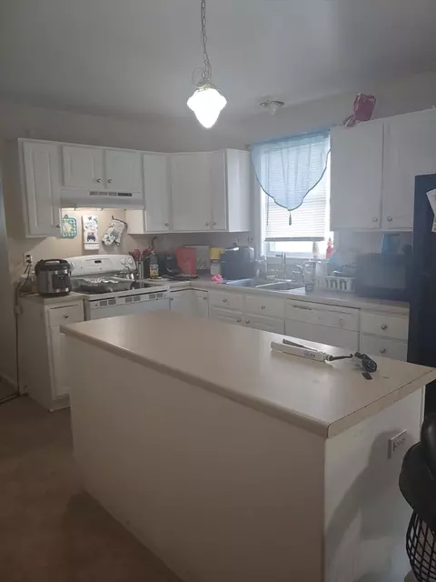21-23 Indian Leap St, Springfield, MA 01151 photo 10