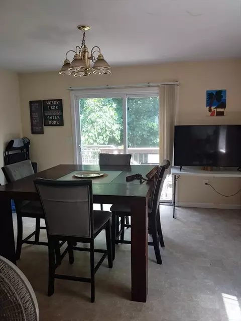 21-23 Indian Leap St, Springfield, MA 01151 photo 8
