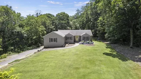 29 Griggs Rd, Sutton, MA 01590