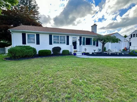 23 Giffin Pl, Agawam, MA 01030