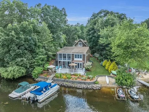 93 Matawanakee Tr, Littleton, MA 01460