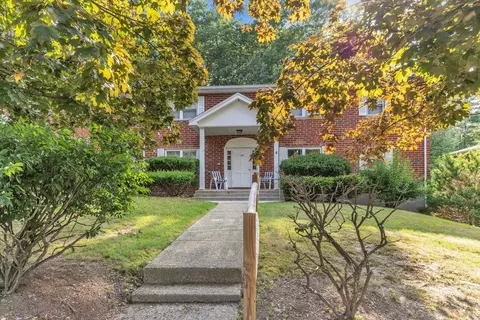 120 Litchfield Pines Dr #C, Leominster, MA 01453