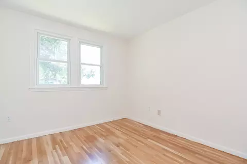 Bedroom - 16 August Dr, Framingham, MA 01701 photo 2 of 4