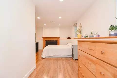 Bedroom - 16 August Dr, Framingham, MA 01701 photo 3 of 4