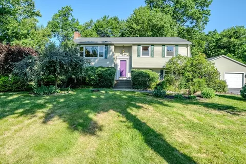 284 S West St, Agawam, MA 01030