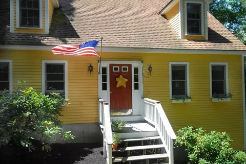 Exterior - 6 Haley Ln, Acton, MA 01720 photo 3 of 7