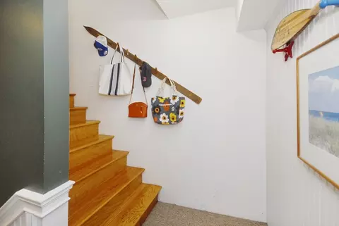 Entry Way - 6 Haley Ln, Acton, MA 01720 photo 4 of 4