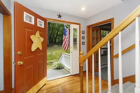 Entry Way - 6 Haley Ln, Acton, MA 01720 photo 1 of 4