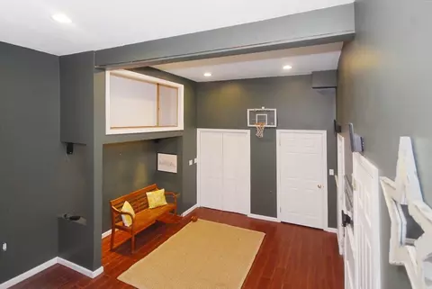 Entry Way - 6 Haley Ln, Acton, MA 01720 photo 3 of 4