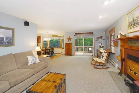 Living - 6 Haley Ln, Acton, MA 01720 photo 3 of 3