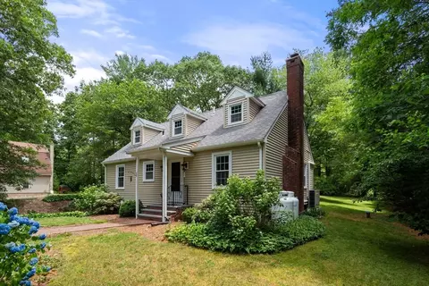 Exterior - 9 Smith St, Rehoboth, MA 02769 photo 2 of 5