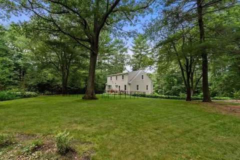 Exterior - 9 Smith St, Rehoboth, MA 02769 photo 5 of 5