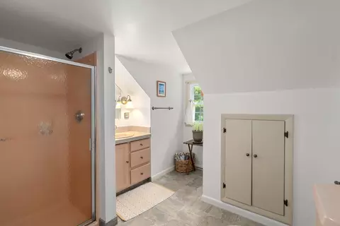 Bath - 9 Smith St, Rehoboth, MA 02769 photo 2 of 2