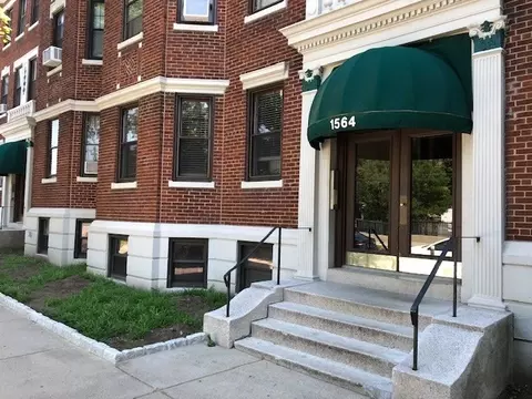 1564 Commonwealth Ave #2, Boston, MA 02135