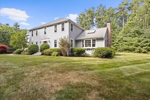 411 Temple St, Duxbury, MA 02332