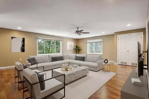 9 Ledgewood Way #15, Peabody, MA 01960