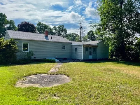 Exterior - 30 Barby Ave, Chicopee, MA 01020 photo 8 of 9