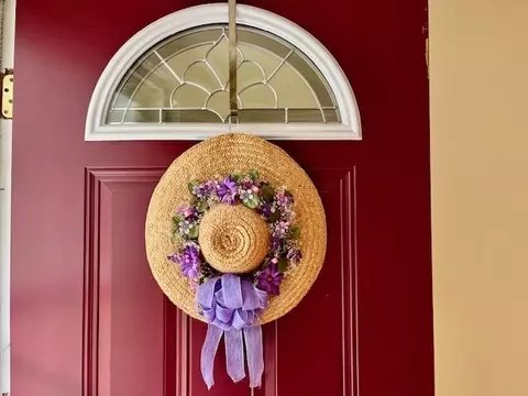Entry Way - 30 Barby Ave, Chicopee, MA 01020 photo 1 of 1