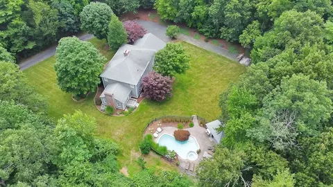 16 Williston Dr, Ware, MA 01082 photo 4