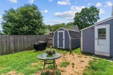 Exterior - 136 Circuit Dr, Warwick, RI 02889 photo 7 of 8