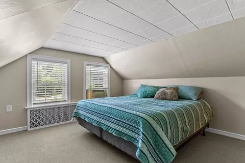 Bedroom - 136 Circuit Dr, Warwick, RI 02889 photo 6 of 9