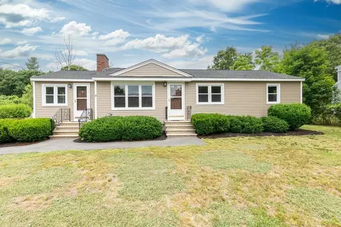 7 Crescent St, Tewksbury, MA 01876