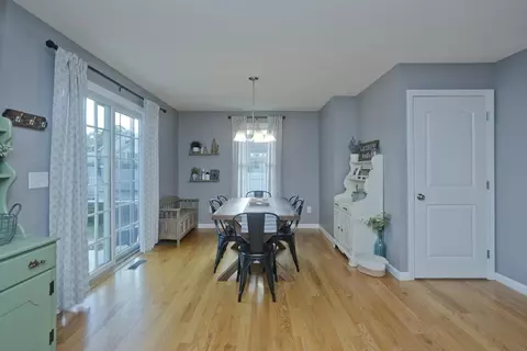 Dining - 167 Rolf Ave, Chicopee, MA 01020 photo 2 of 3