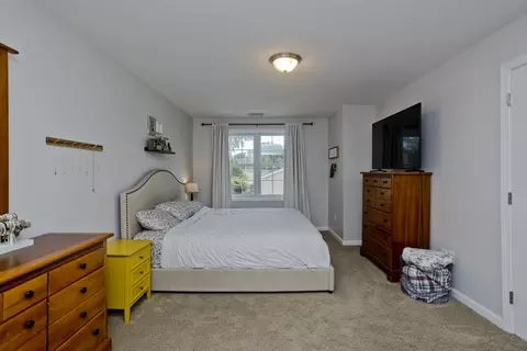 Bedroom - 167 Rolf Ave, Chicopee, MA 01020 photo 1 of 8