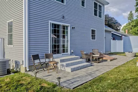 Exterior - 167 Rolf Ave, Chicopee, MA 01020 photo 4 of 4