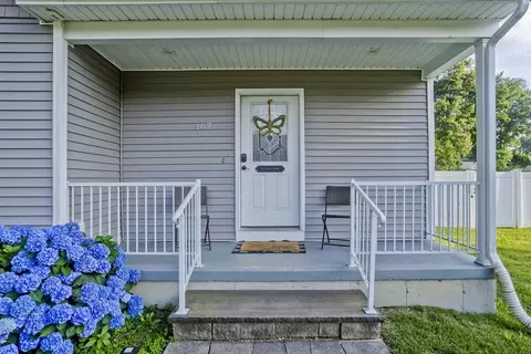 Exterior - 167 Rolf Ave, Chicopee, MA 01020 photo 3 of 4