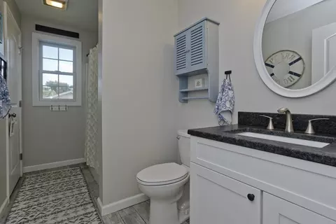Bath - 167 Rolf Ave, Chicopee, MA 01020 photo 3 of 4