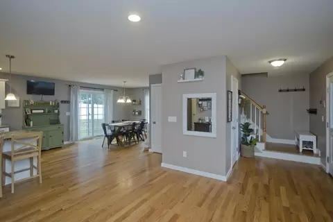 Entry Way - 167 Rolf Ave, Chicopee, MA 01020 photo 1 of 5