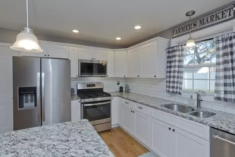 Kitchen - 167 Rolf Ave, Chicopee, MA 01020 photo 4 of 6