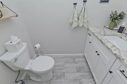Bath - 167 Rolf Ave, Chicopee, MA 01020 photo 2 of 4