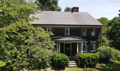 58 South St, West Bridgewater, MA 02379