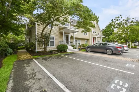 32 Hammond Pl #32, Woburn, MA 01801