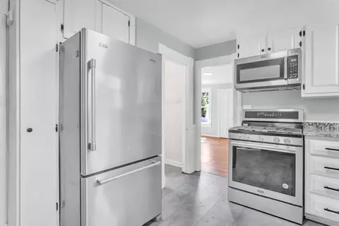 88 Spring St, West Springfield, MA 01089 photo 12