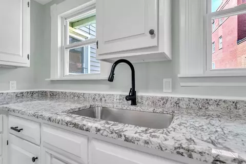 88 Spring St, West Springfield, MA 01089 photo 13