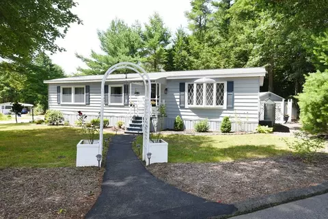 20 S Meadow Vlg # -9, Carver, MA 02330